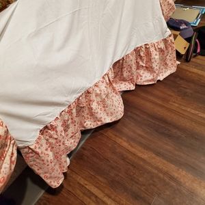 Waverly Baby crib ruffle, nwot